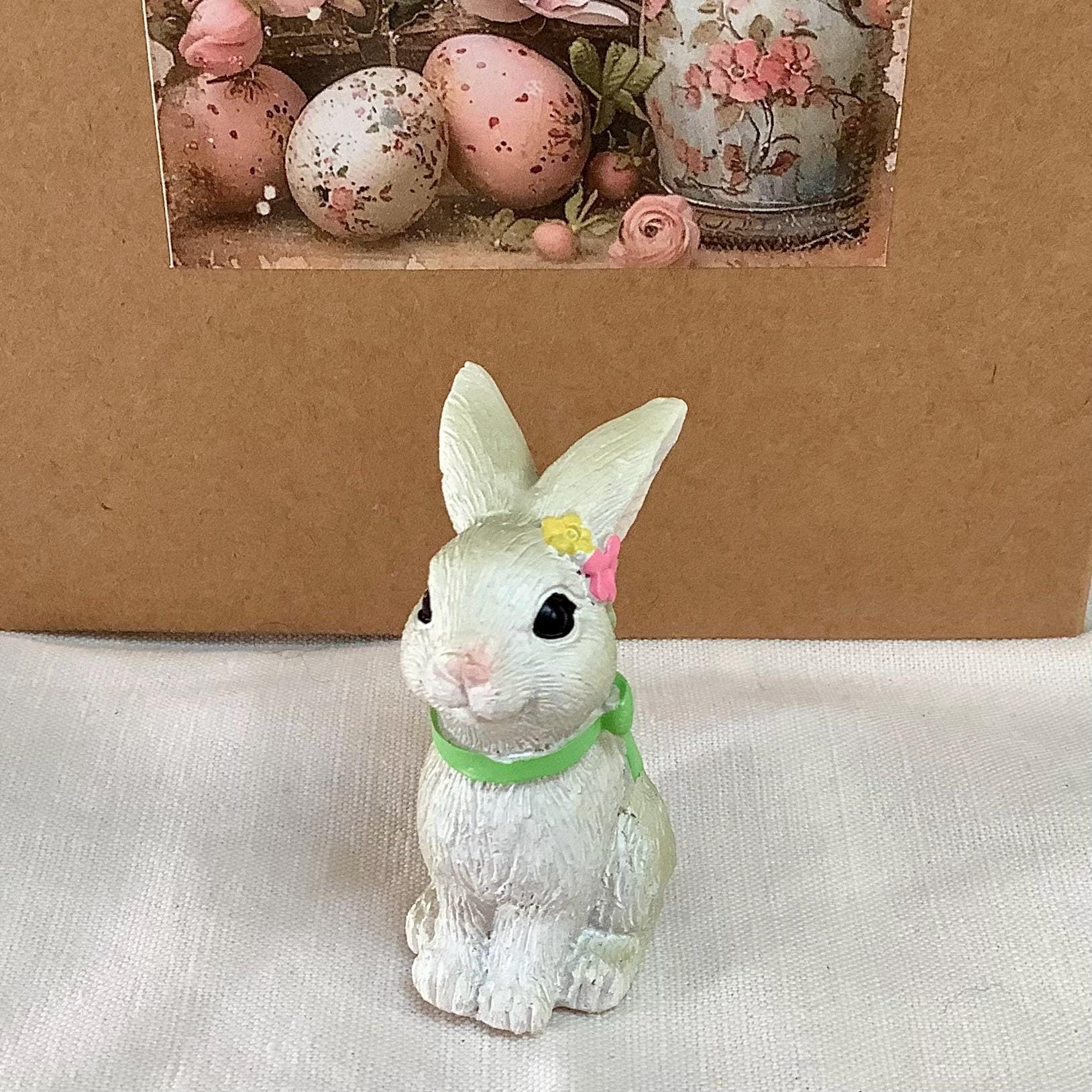 Petites figurines lapins résine décoration de Pâques vintage ht 5 cm