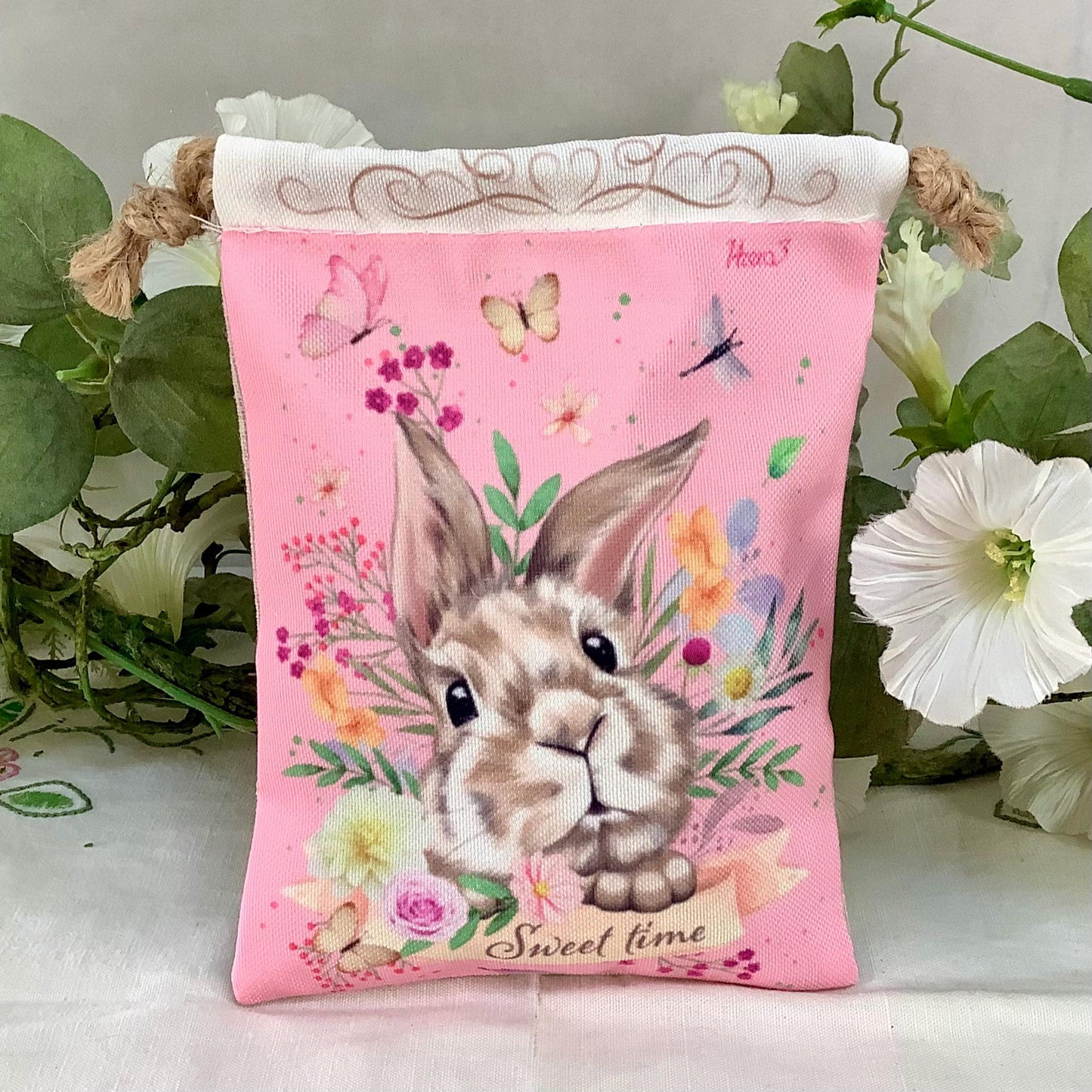 Sac tissu imprimé lapin de Pâques trois modèles ht 16.5 cm