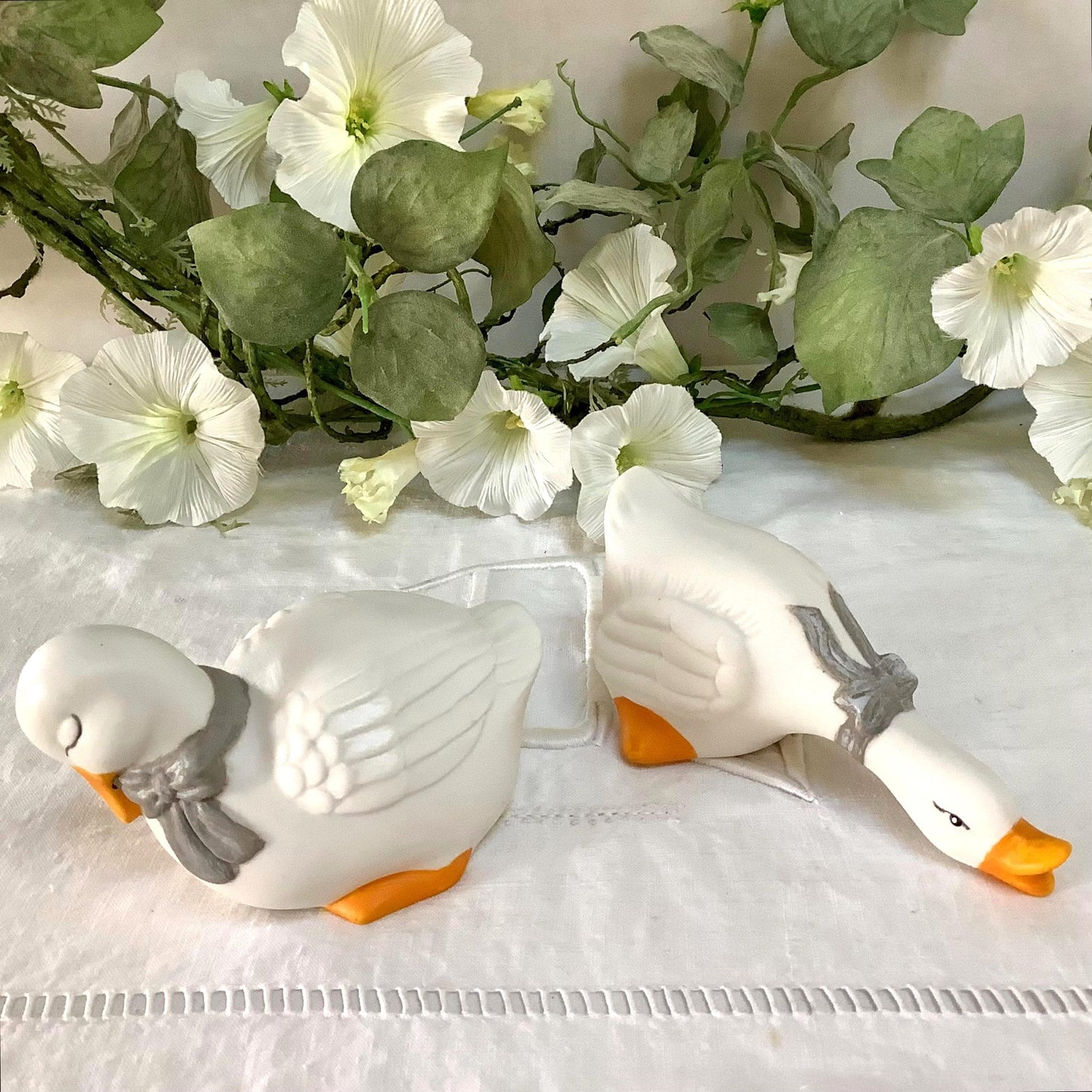 Figurines vintage oies collection porcelaine biscuit ht 5.5 cm