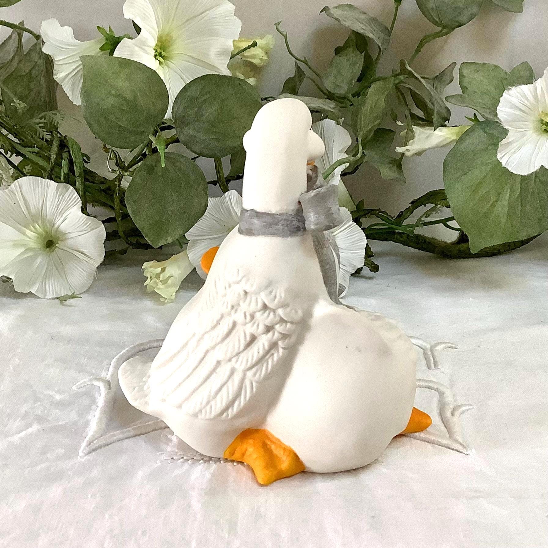 Figurine vintage oies collection porcelaine biscuit ht 12.5 cm