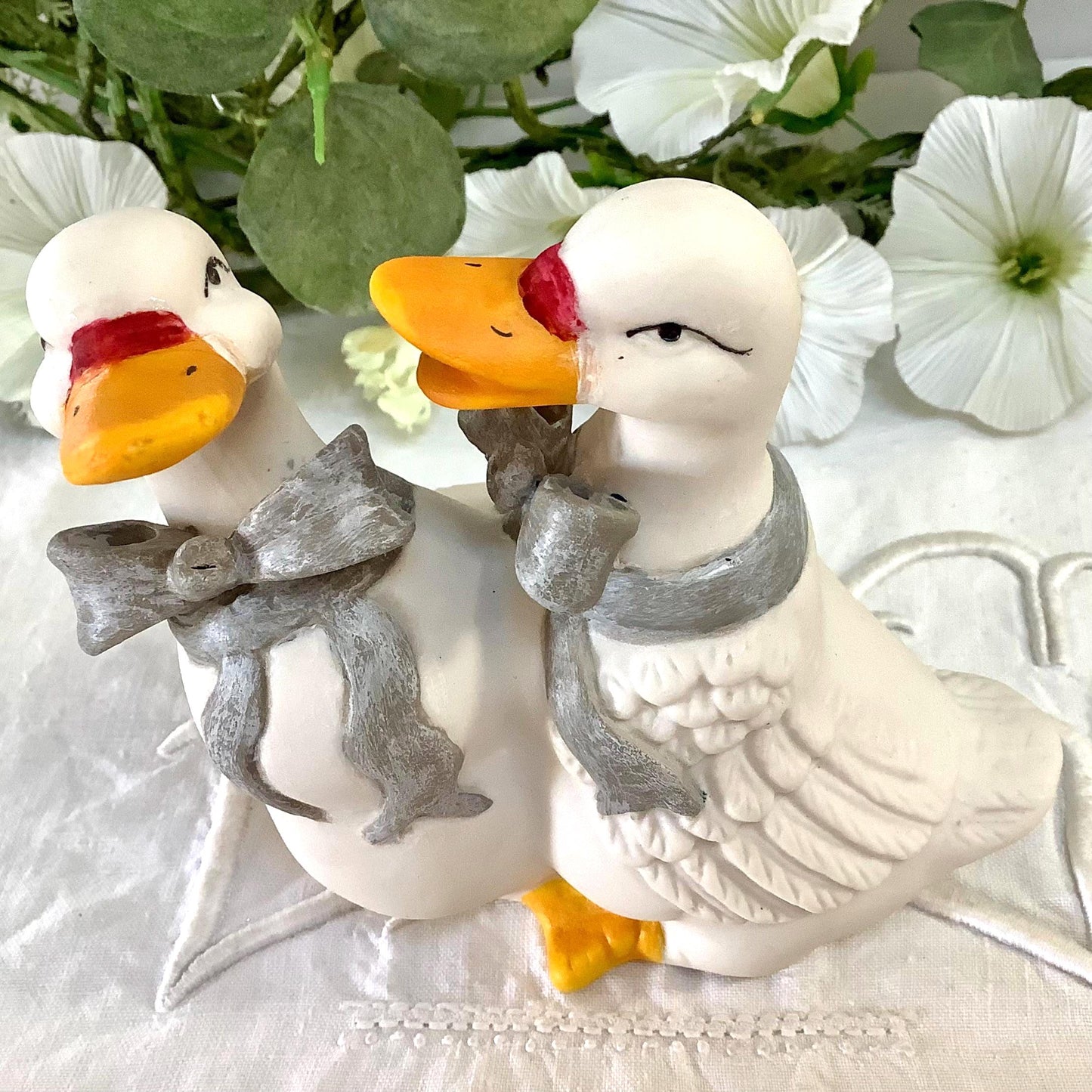 Figurine vintage oies collection porcelaine biscuit ht 11.5 cm