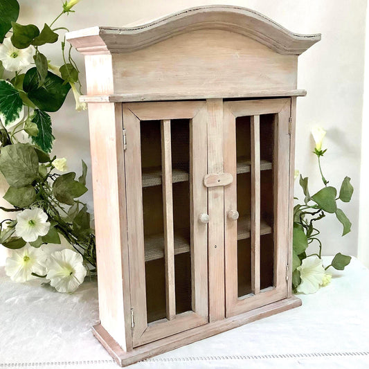 Petite armoire garde manger vintage bois blanchi ht 37 cm