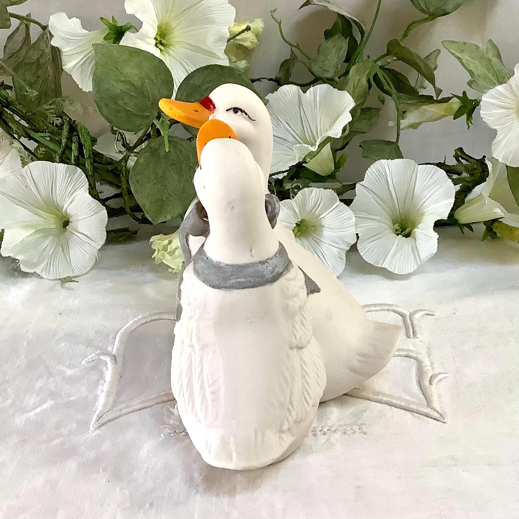 Figurine vintage oies collection porcelaine biscuit ht 11.5 cm