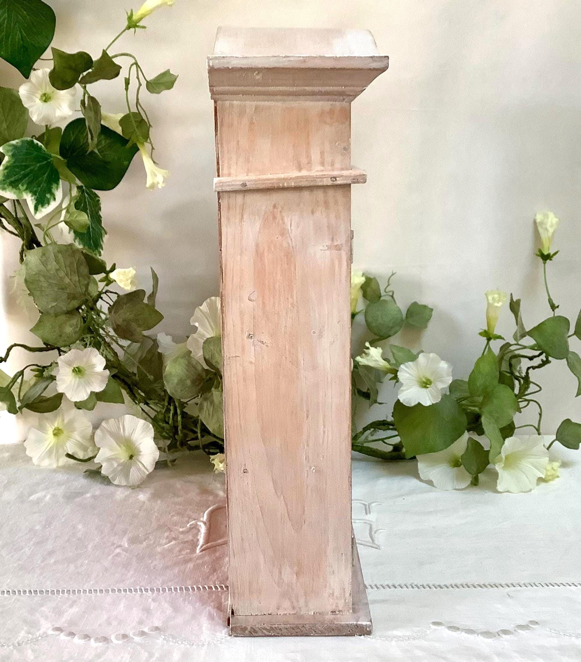 Petite armoire garde manger vintage bois blanchi ht 37 cm