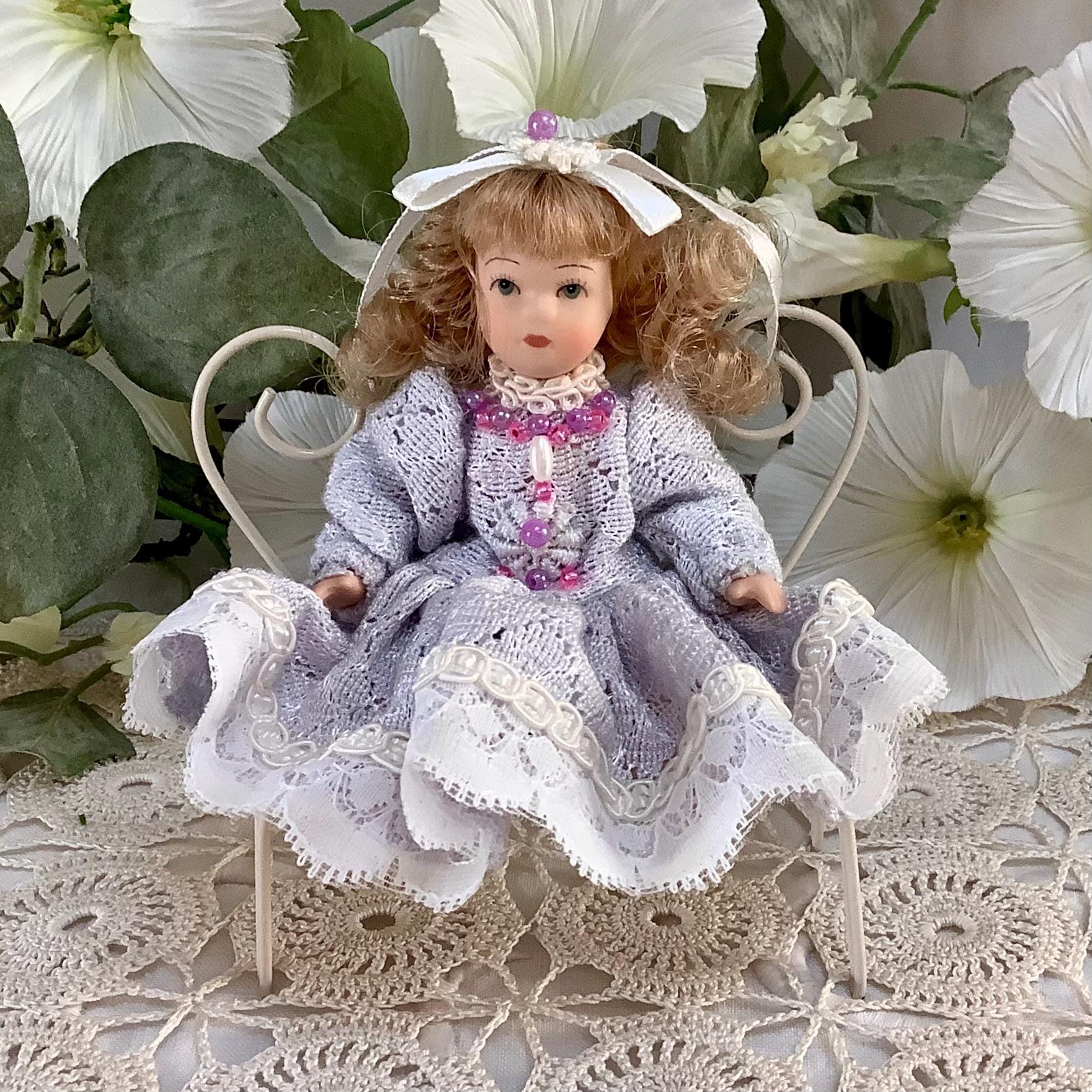 Angèle poupée porcelaine miniature vintage ht 11 cm