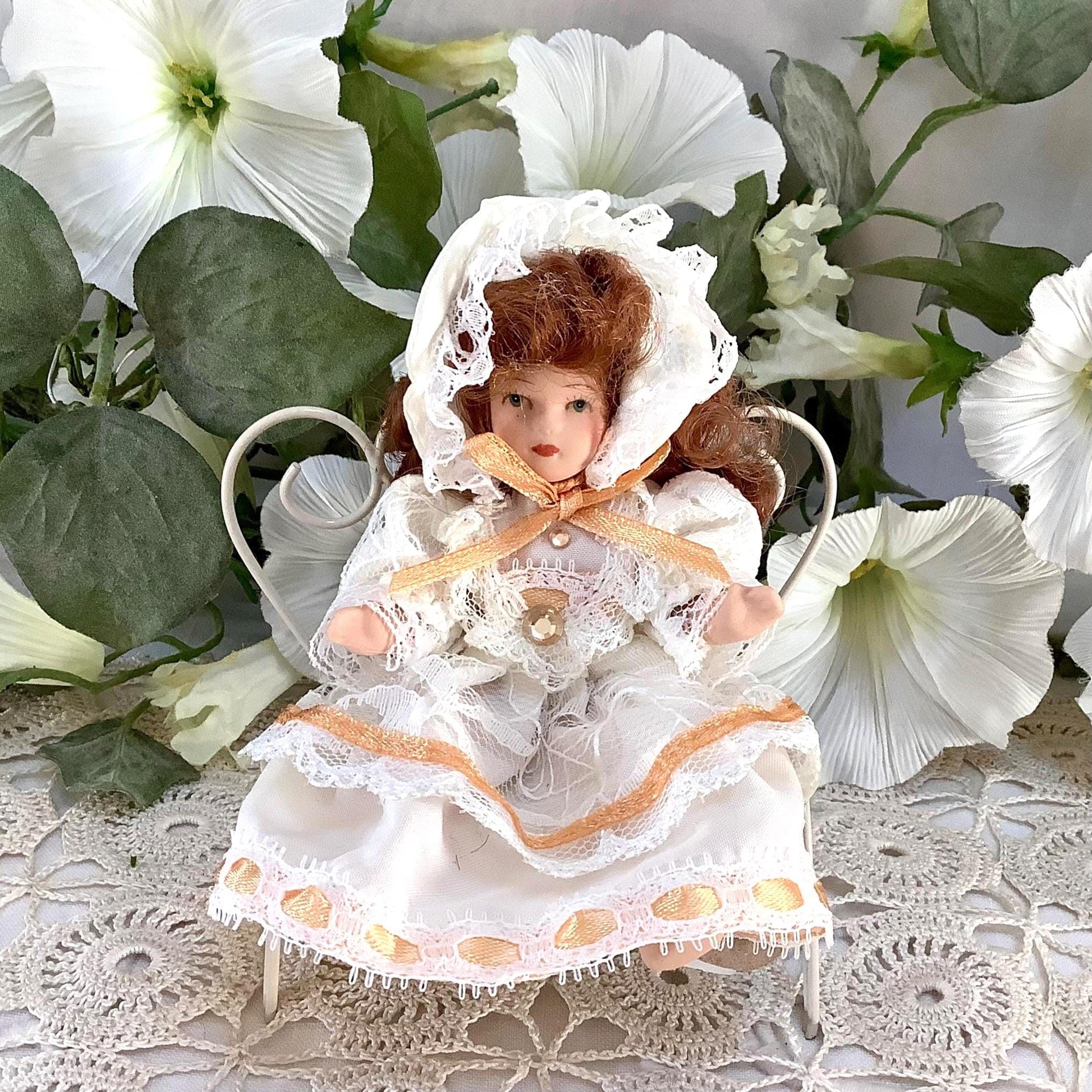 Stéphanie poupée porcelaine miniature vintage ht 12 cm