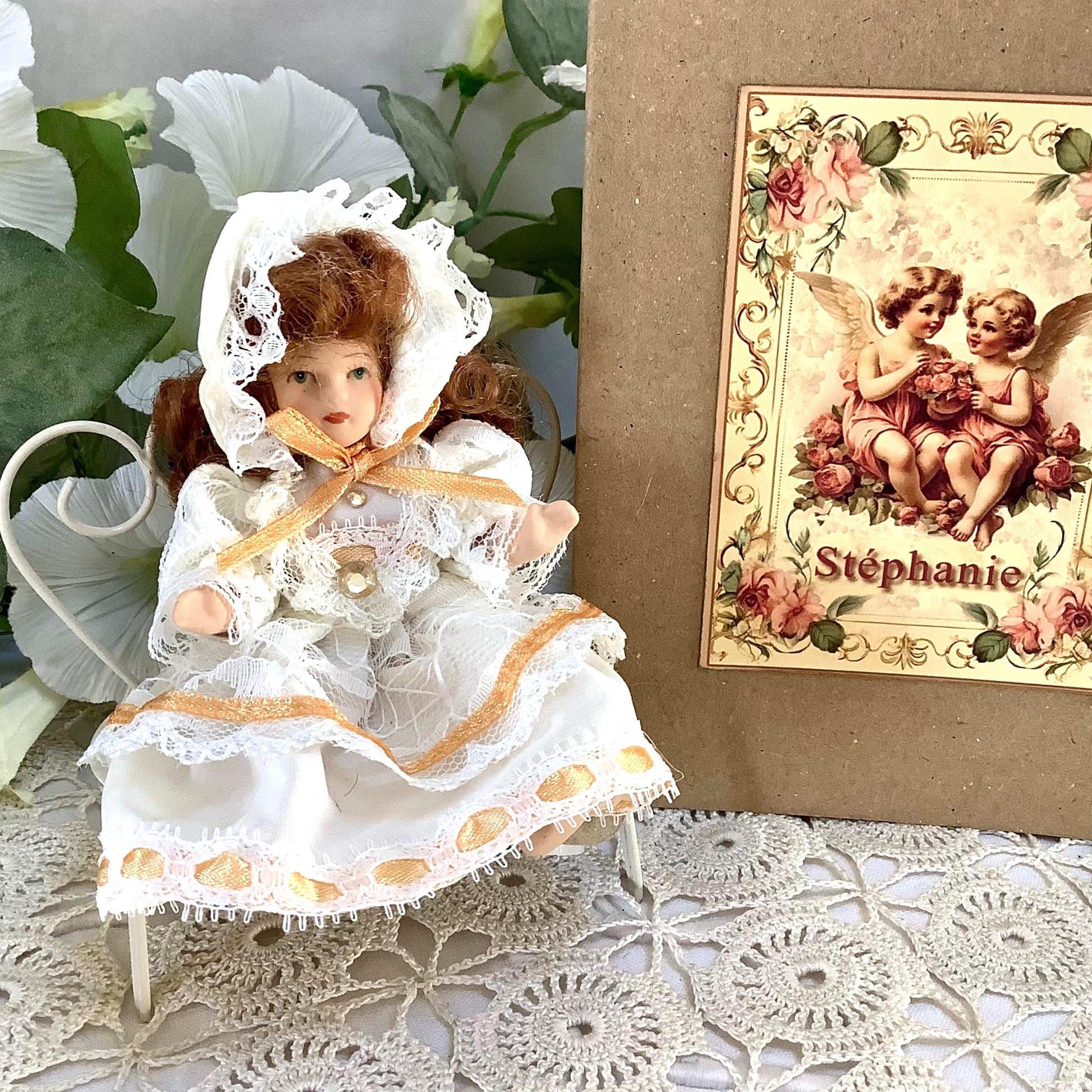 Stéphanie poupée porcelaine miniature vintage ht 12 cm