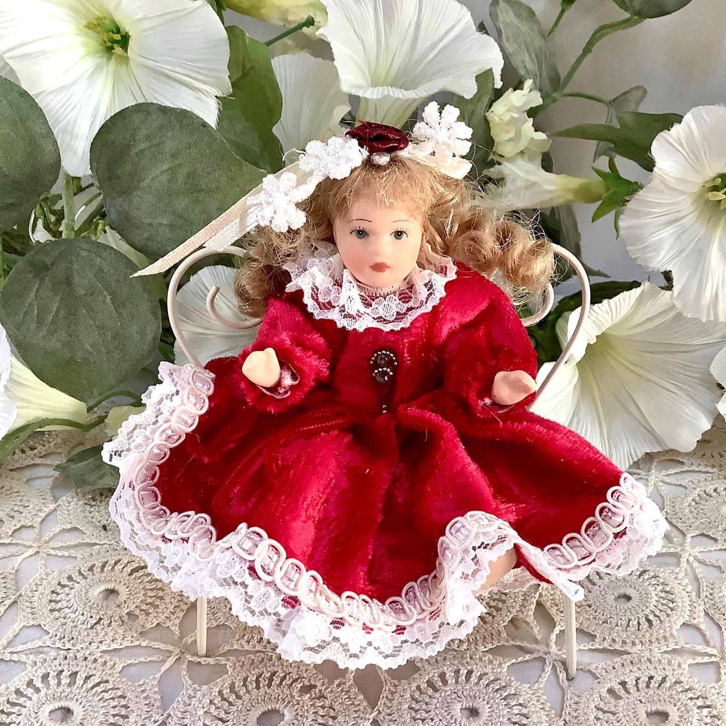 Emmanuelle poupée porcelaine miniature vintage ht 12 cm