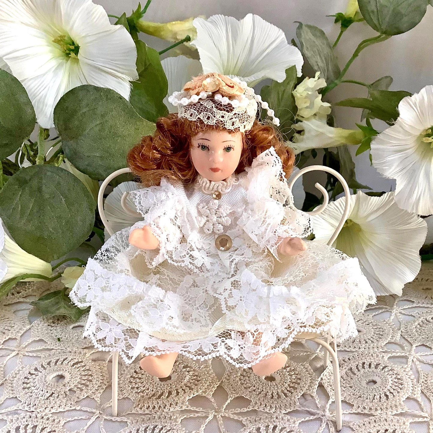 Denise poupée porcelaine miniature vintage ht 11 cm