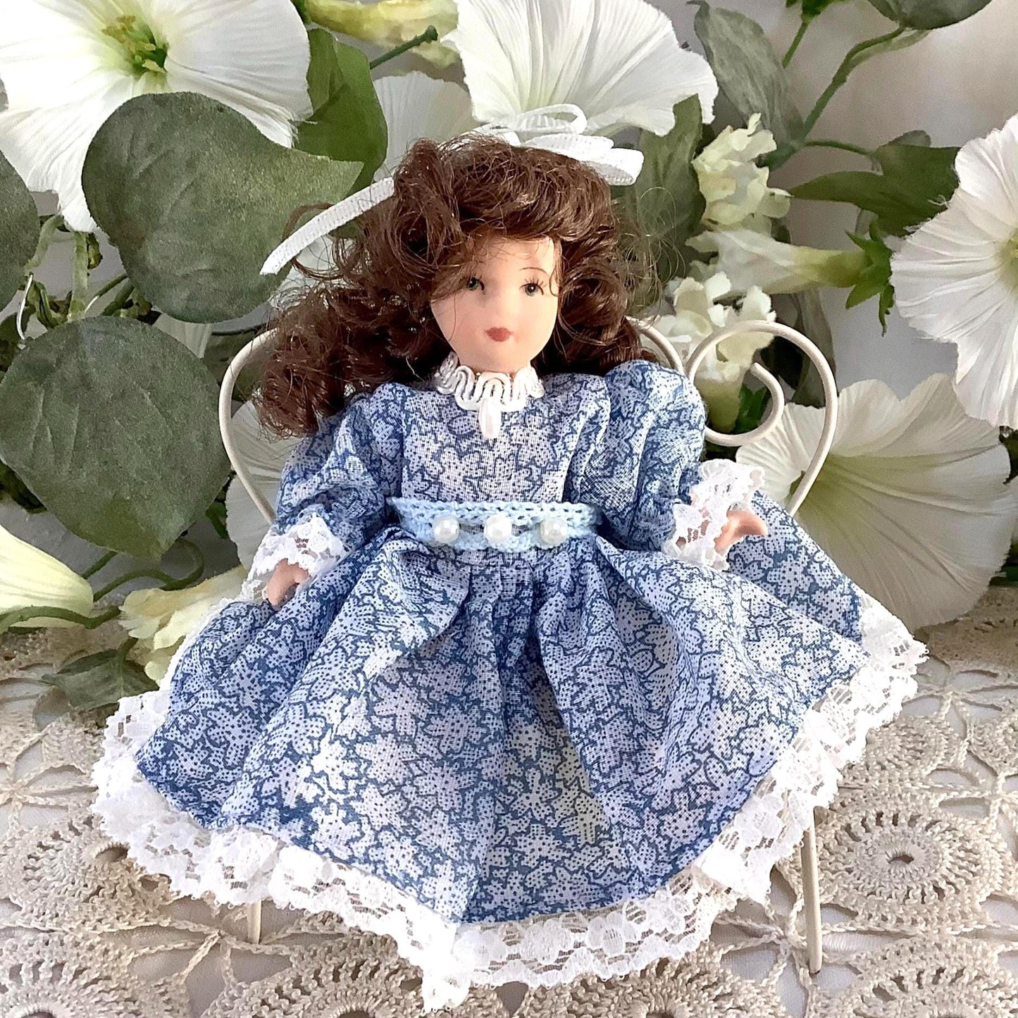 Colette poupée porcelaine miniature vintage ht 11 cm