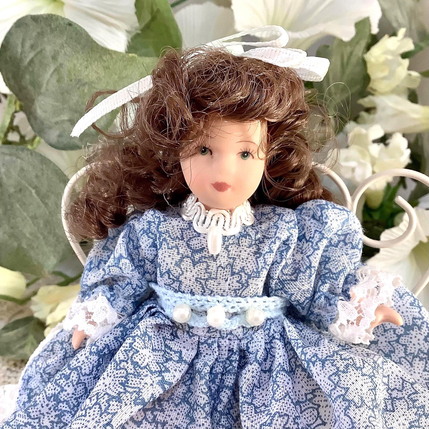 Colette poupée porcelaine miniature vintage ht 11 cm