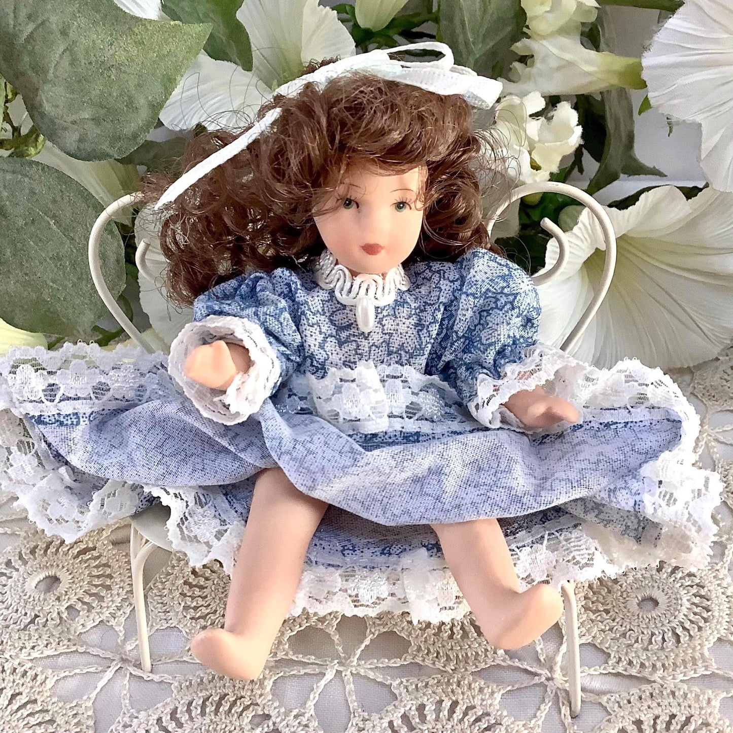 Colette poupée porcelaine miniature vintage ht 11 cm