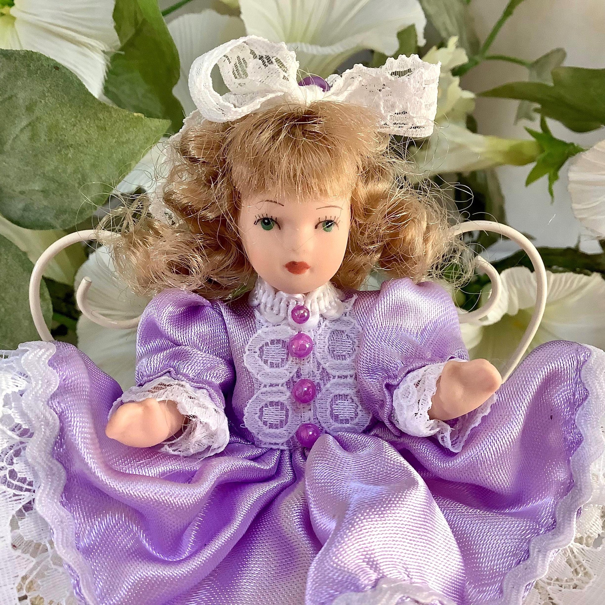 Caroline poupée porcelaine miniature vintage ht 12 cm