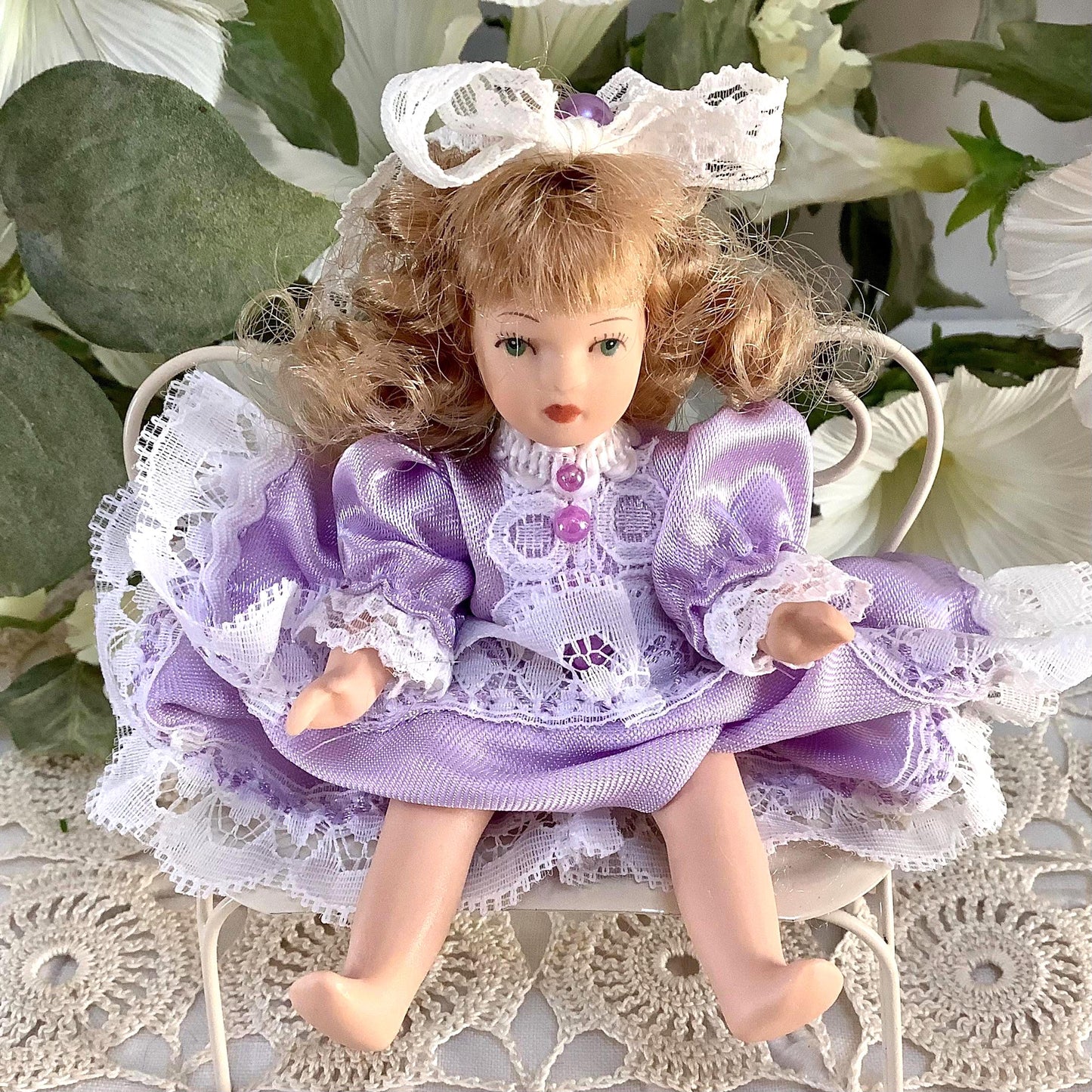 Caroline poupée porcelaine miniature vintage ht 12 cm