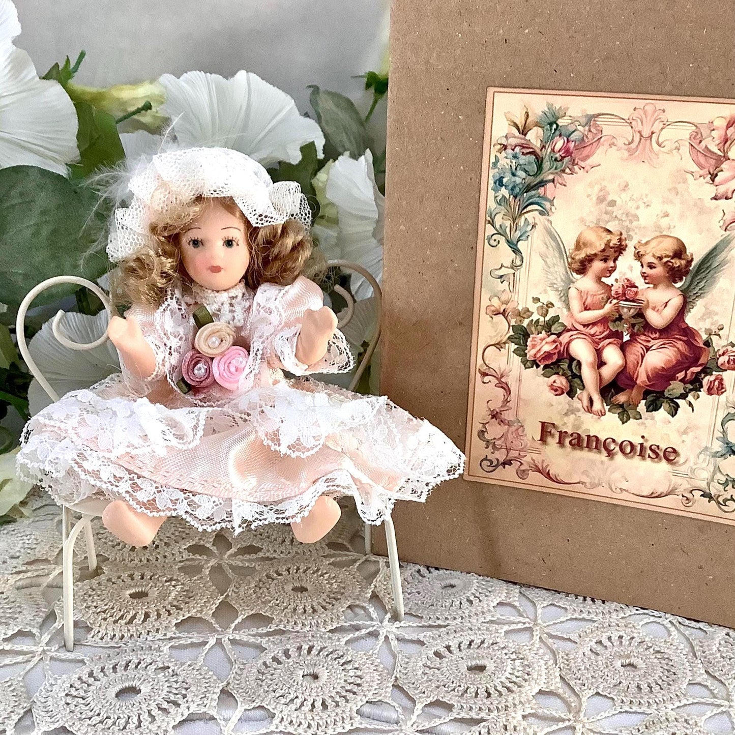 Françoise poupée porcelaine miniature vintage ht 11 cm