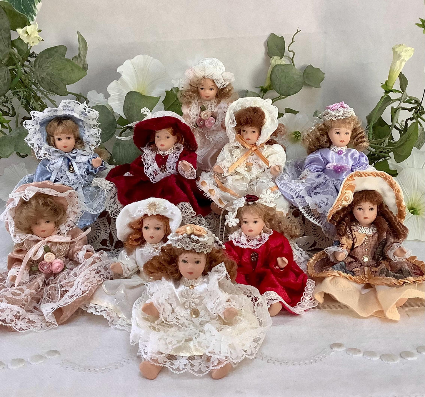 Angèle poupée porcelaine miniature vintage ht 11 cm