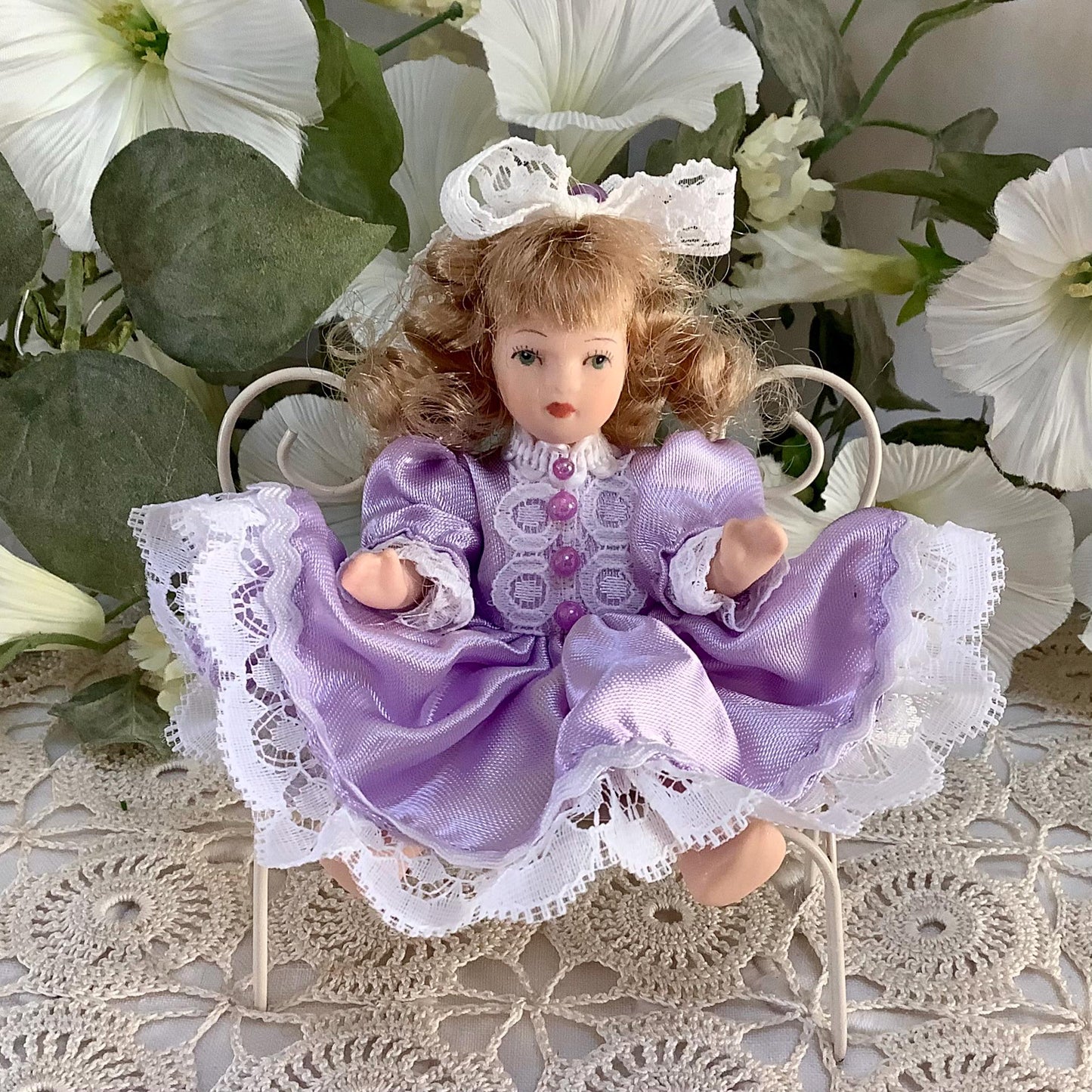 Caroline poupée porcelaine miniature vintage ht 12 cm