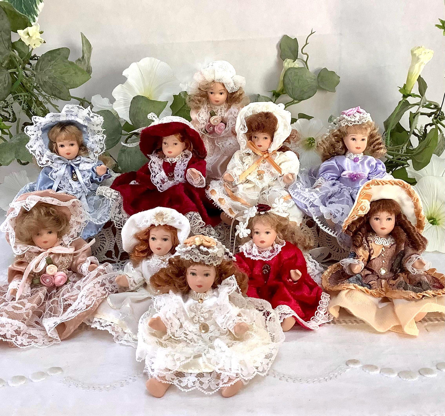 Denise poupée porcelaine miniature vintage ht 11 cm