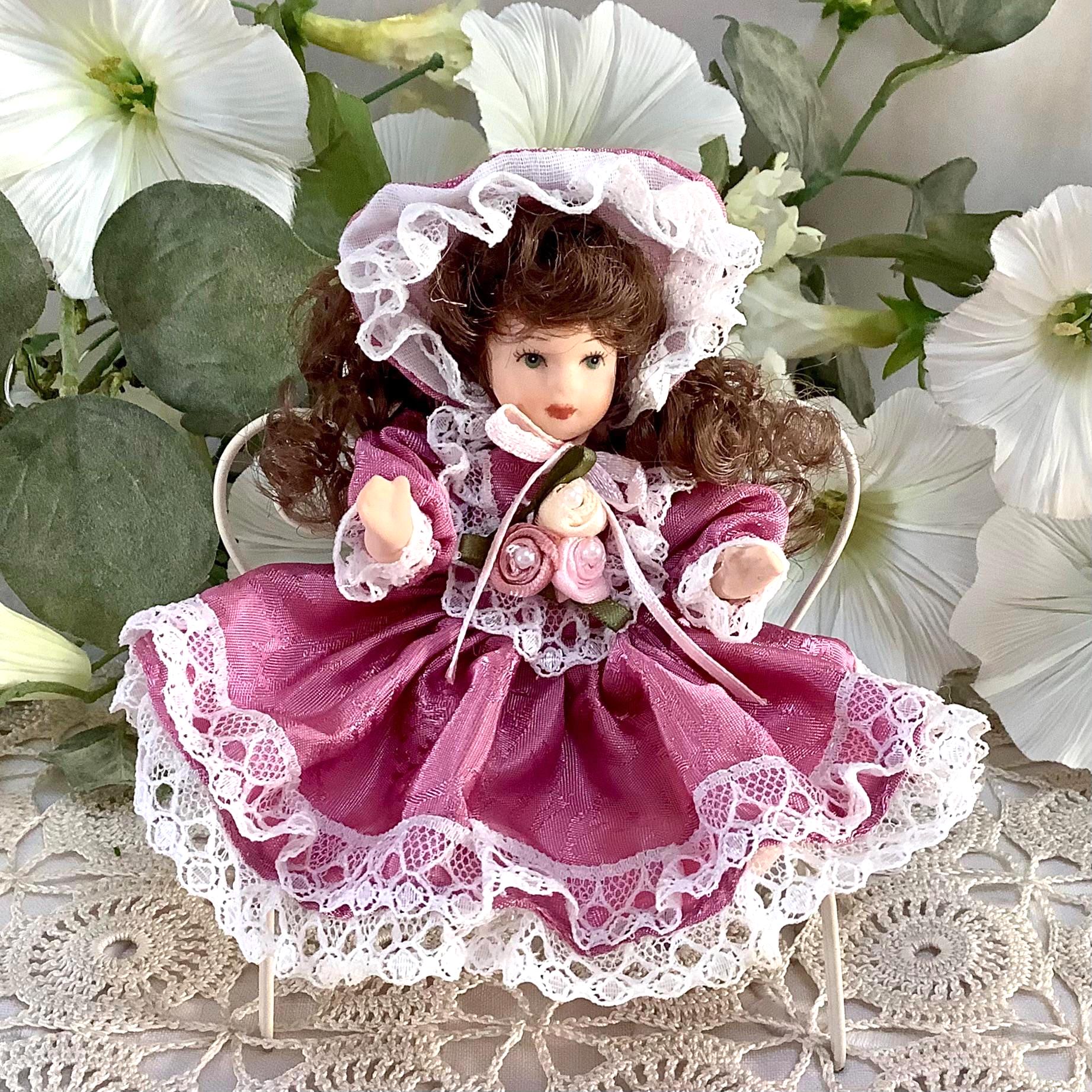 Claudette poupée porcelaine miniature vintage ht 12 cm