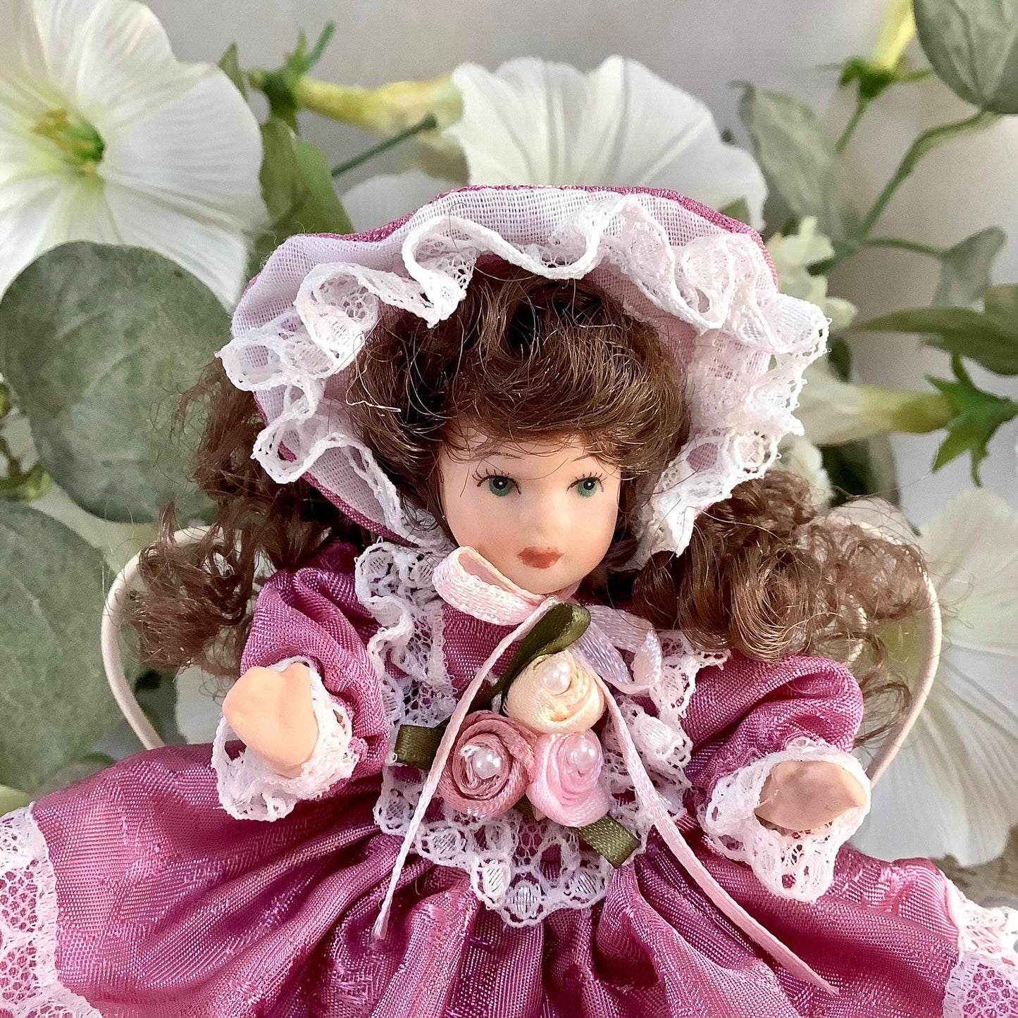 Claudette poupée porcelaine miniature vintage ht 12 cm