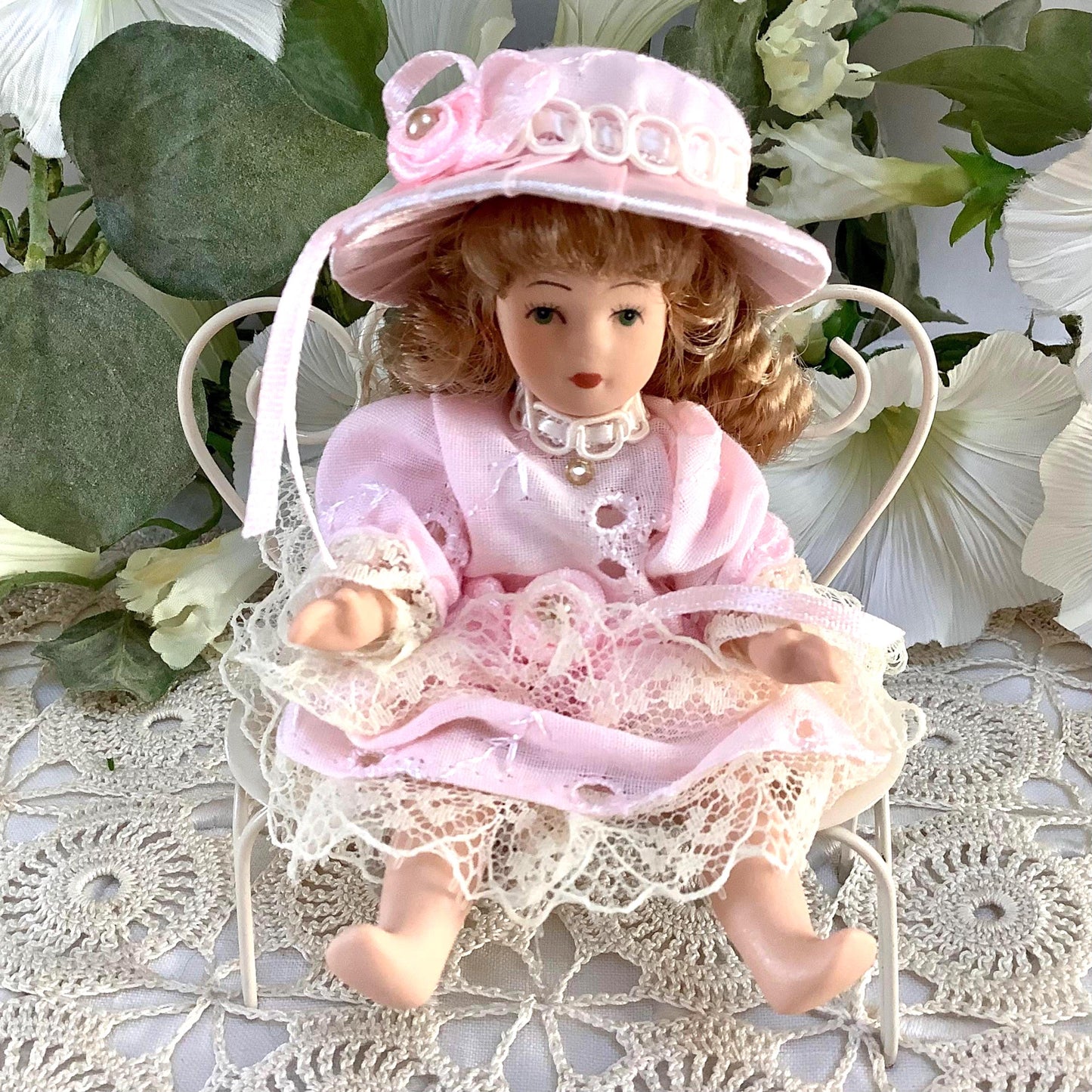 Aurélie poupée porcelaine miniature vintage ht 11 cm