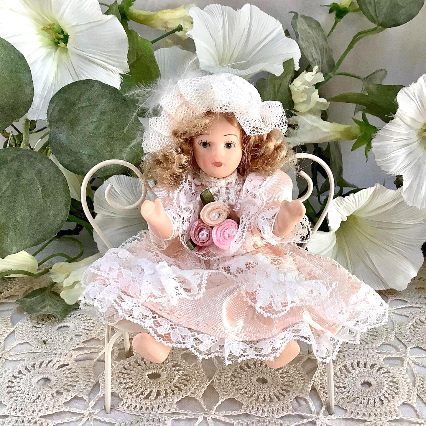 Françoise poupée porcelaine miniature vintage ht 11 cm