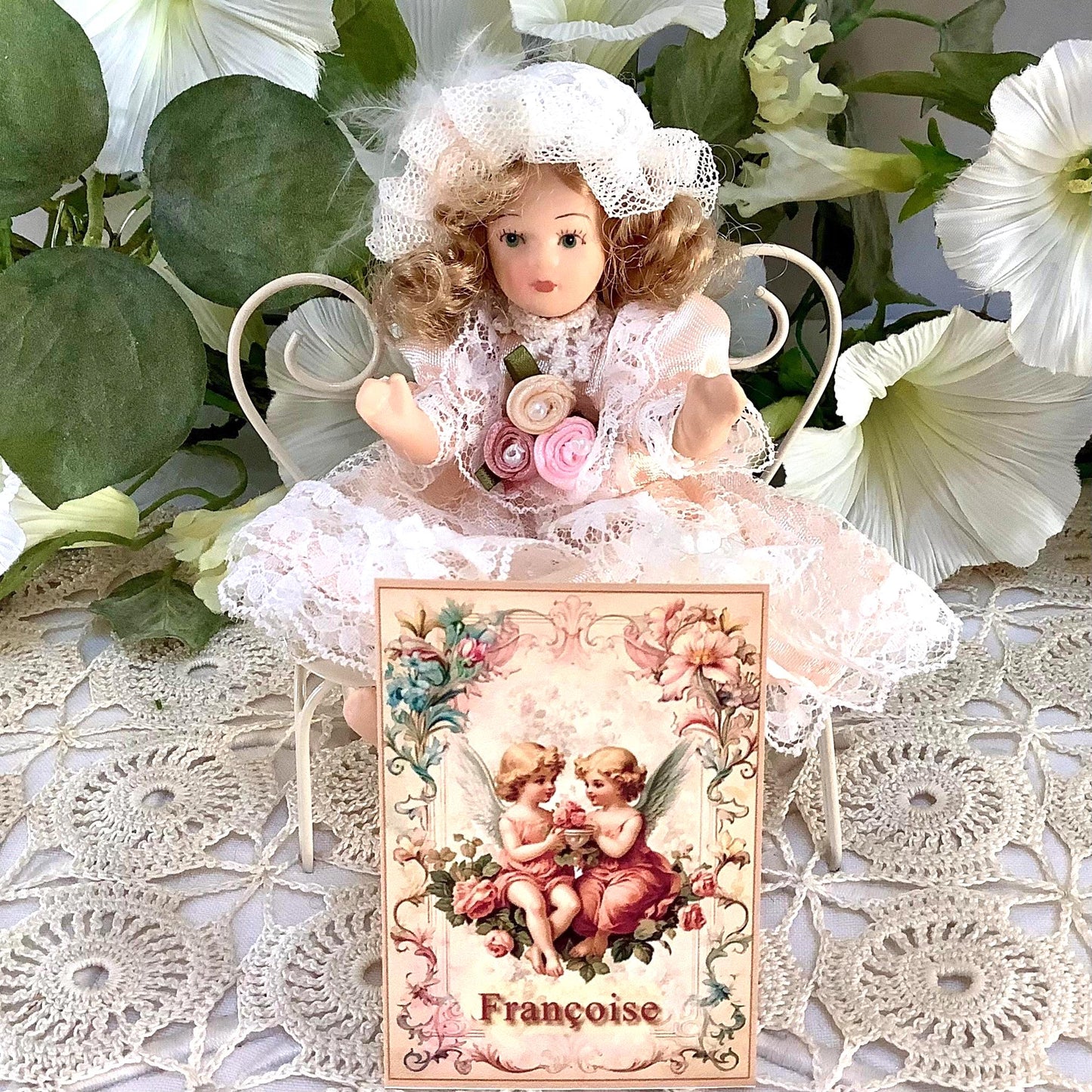 Françoise poupée porcelaine miniature vintage ht 11 cm