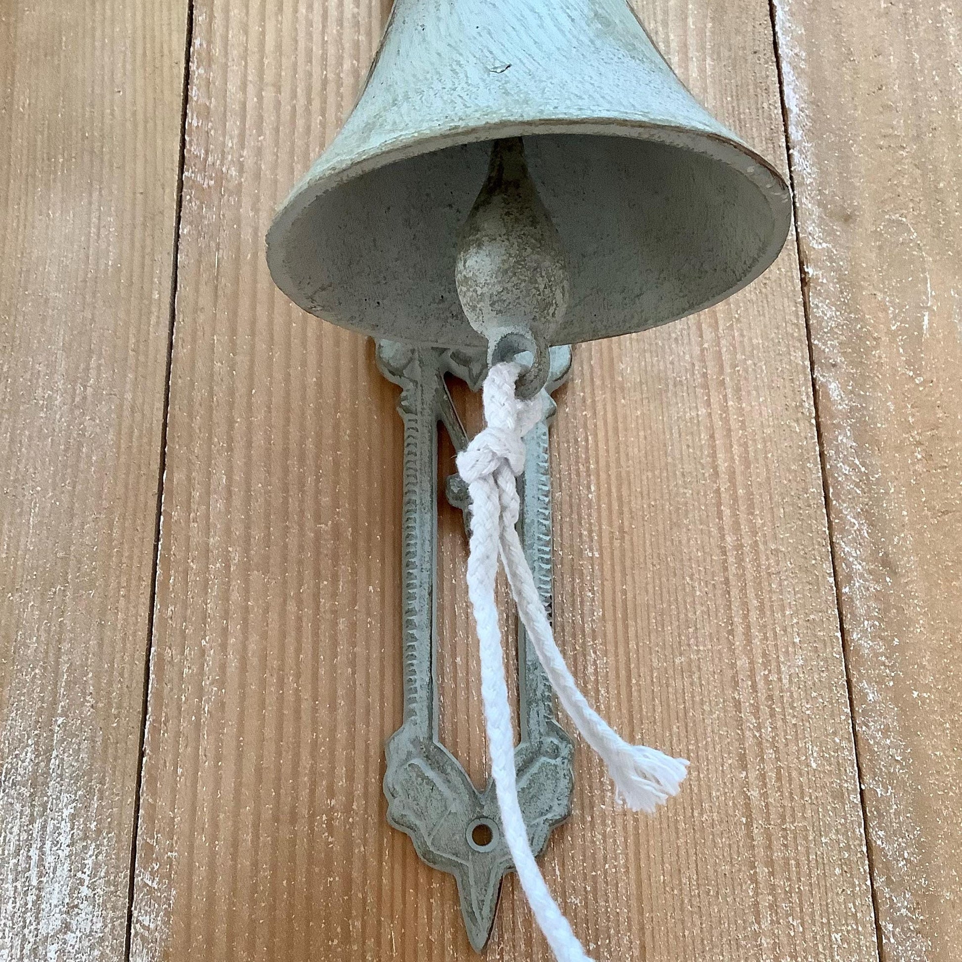 Cloche de porte oies fonte patinée gris vintage