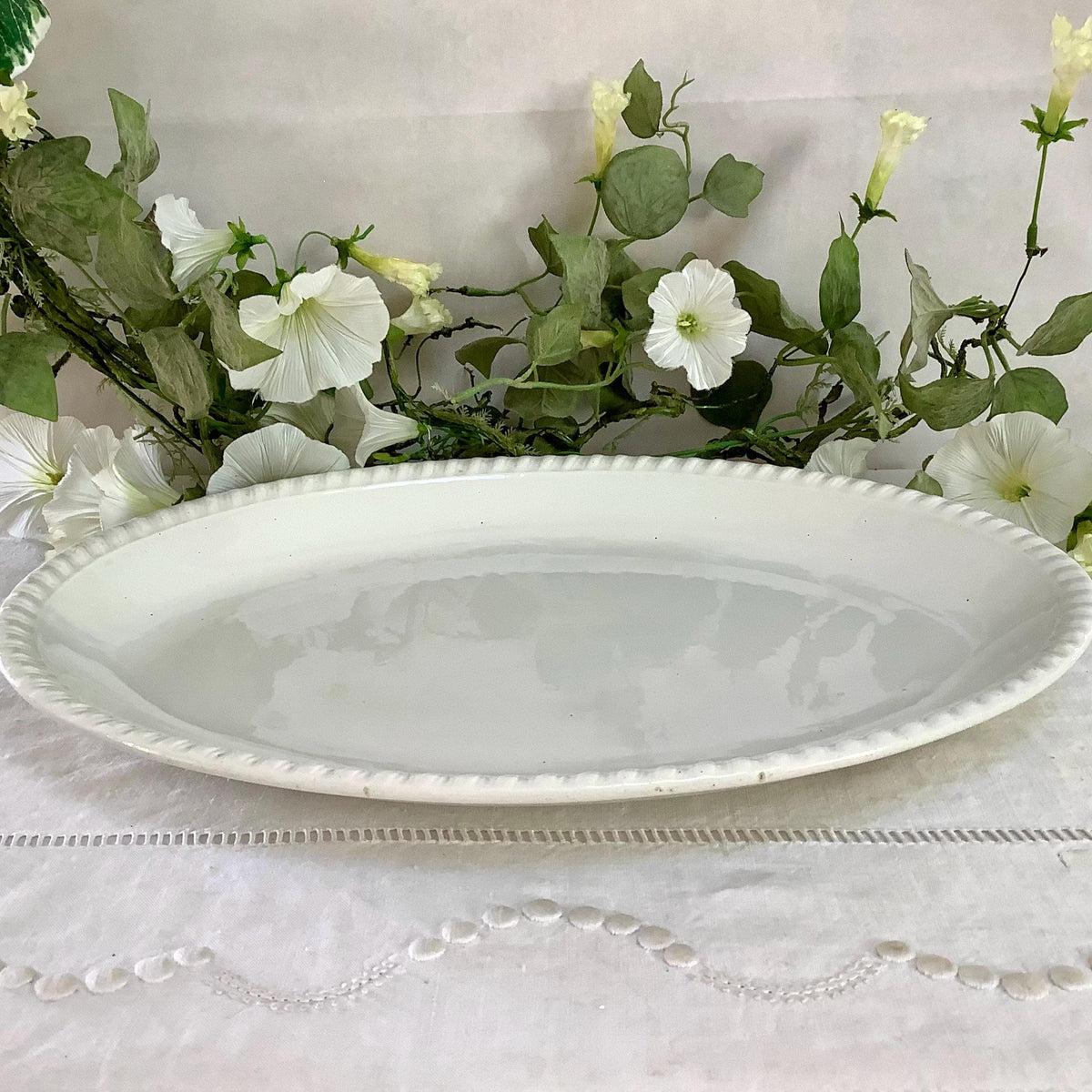 Plat ovale blanc torsades faïence vintage